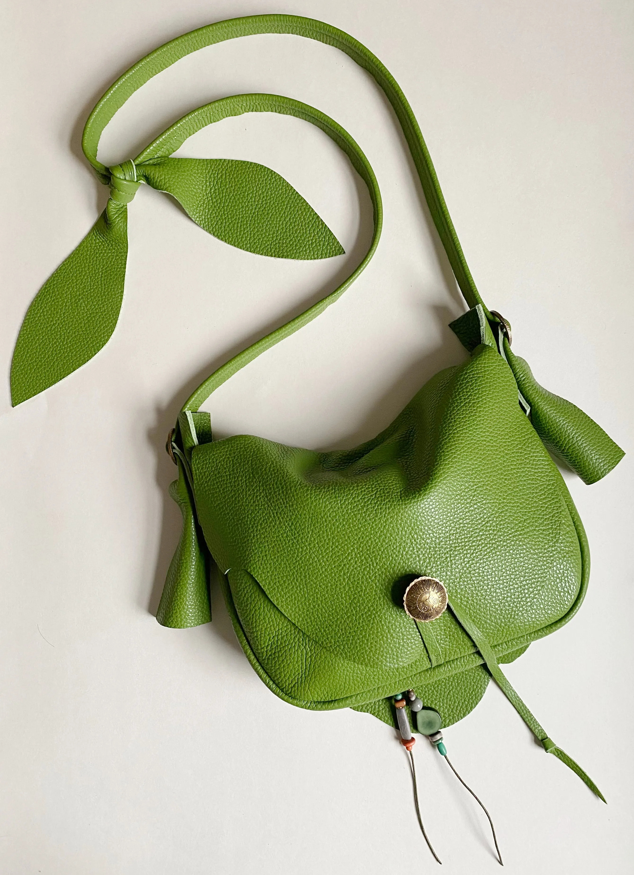 Knight Mills | Gaia Bag