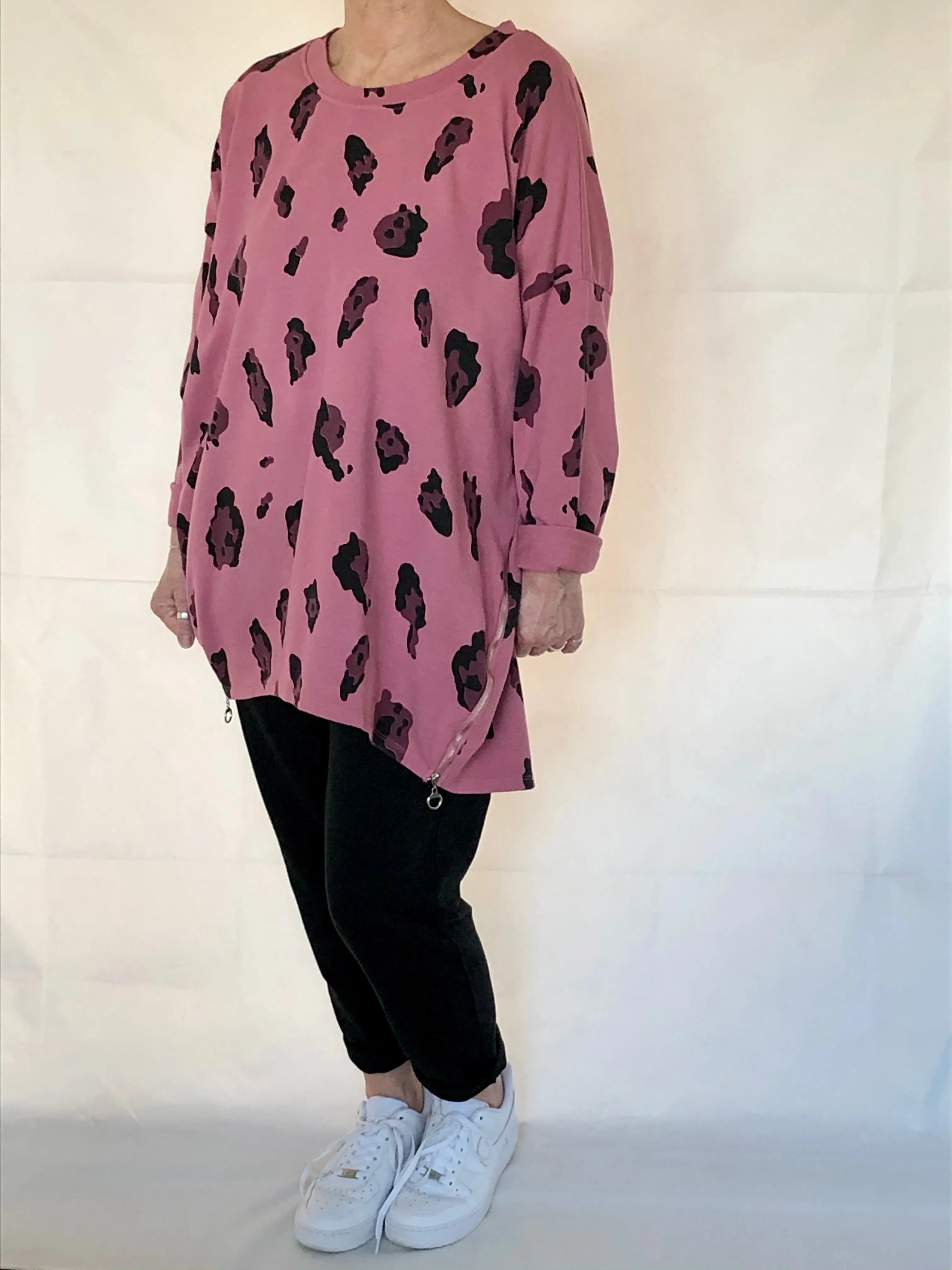 LEOPARD ZIP SWEATSHIRT