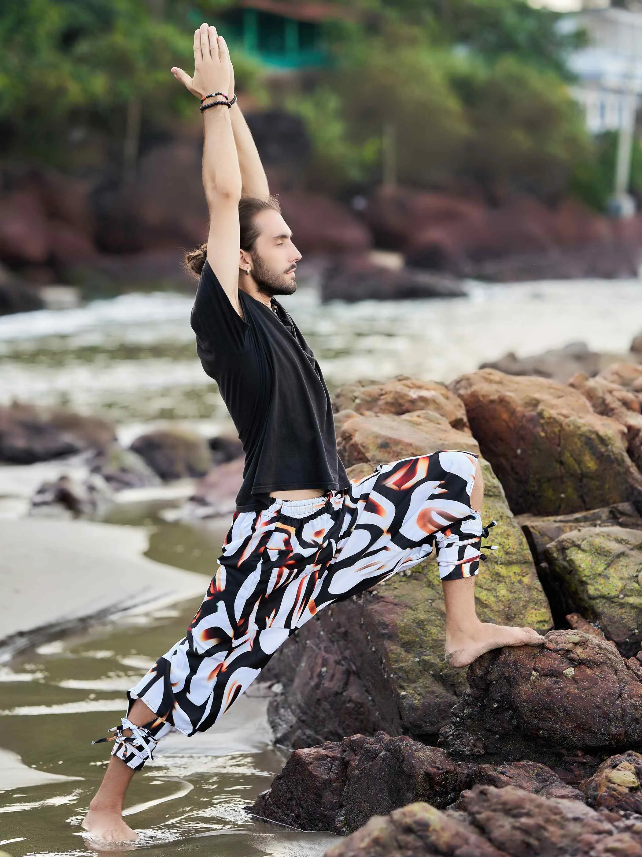 Men's Artistic Black White Vintage Hippy Harem Pants For Travel Yoga