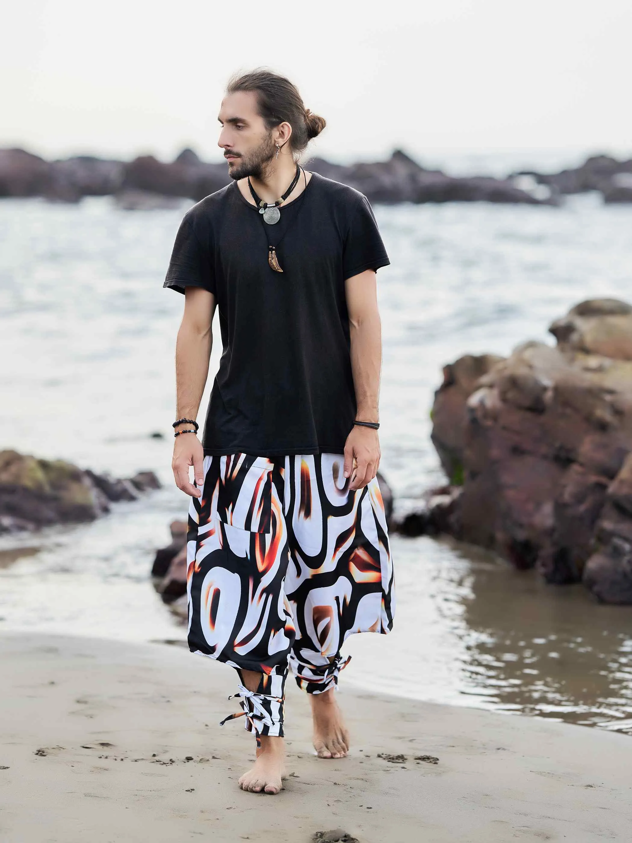 Men's Artistic Black White Vintage Hippy Harem Pants For Travel Yoga