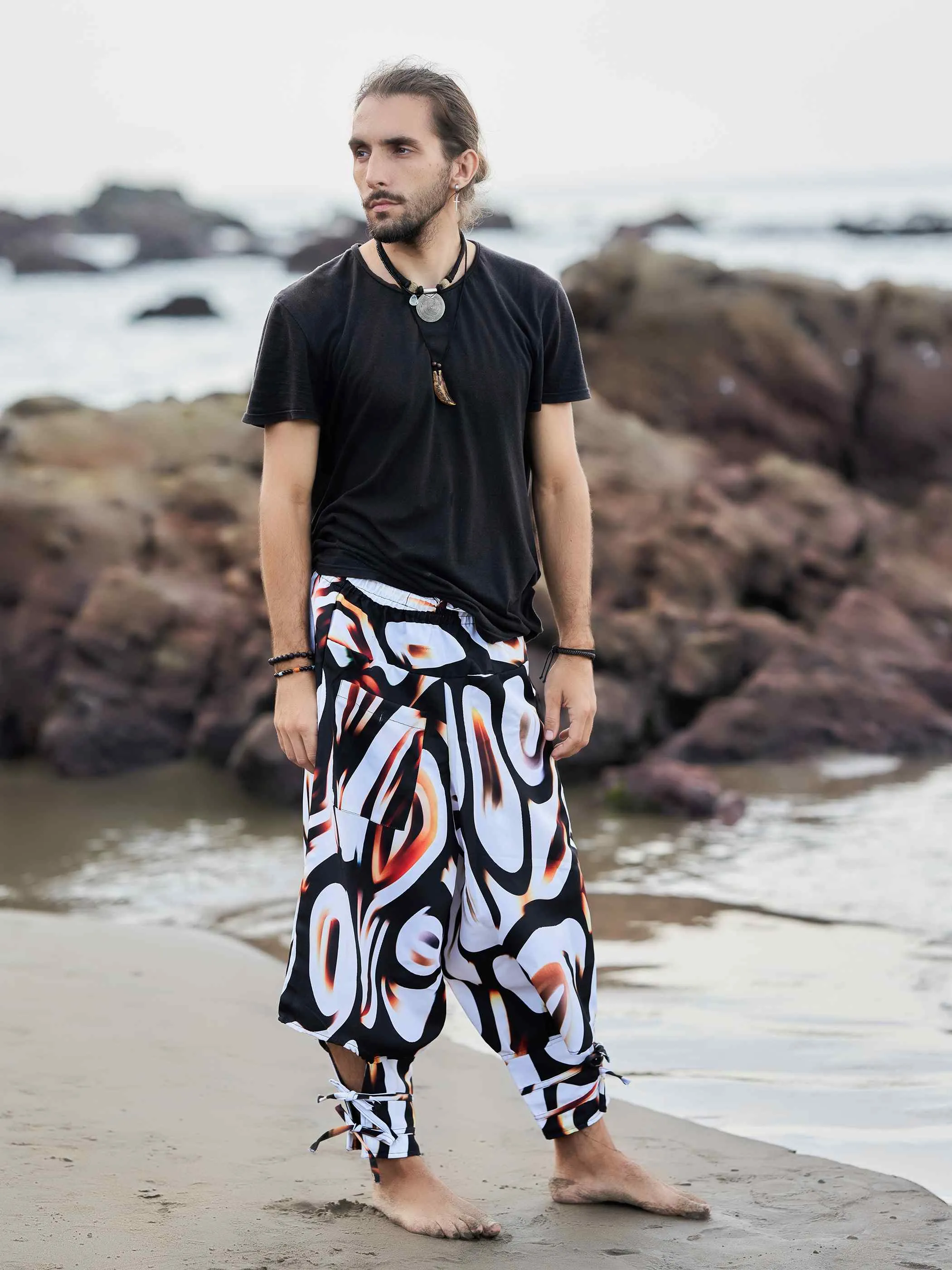 Men's Artistic Black White Vintage Hippy Harem Pants For Travel Yoga