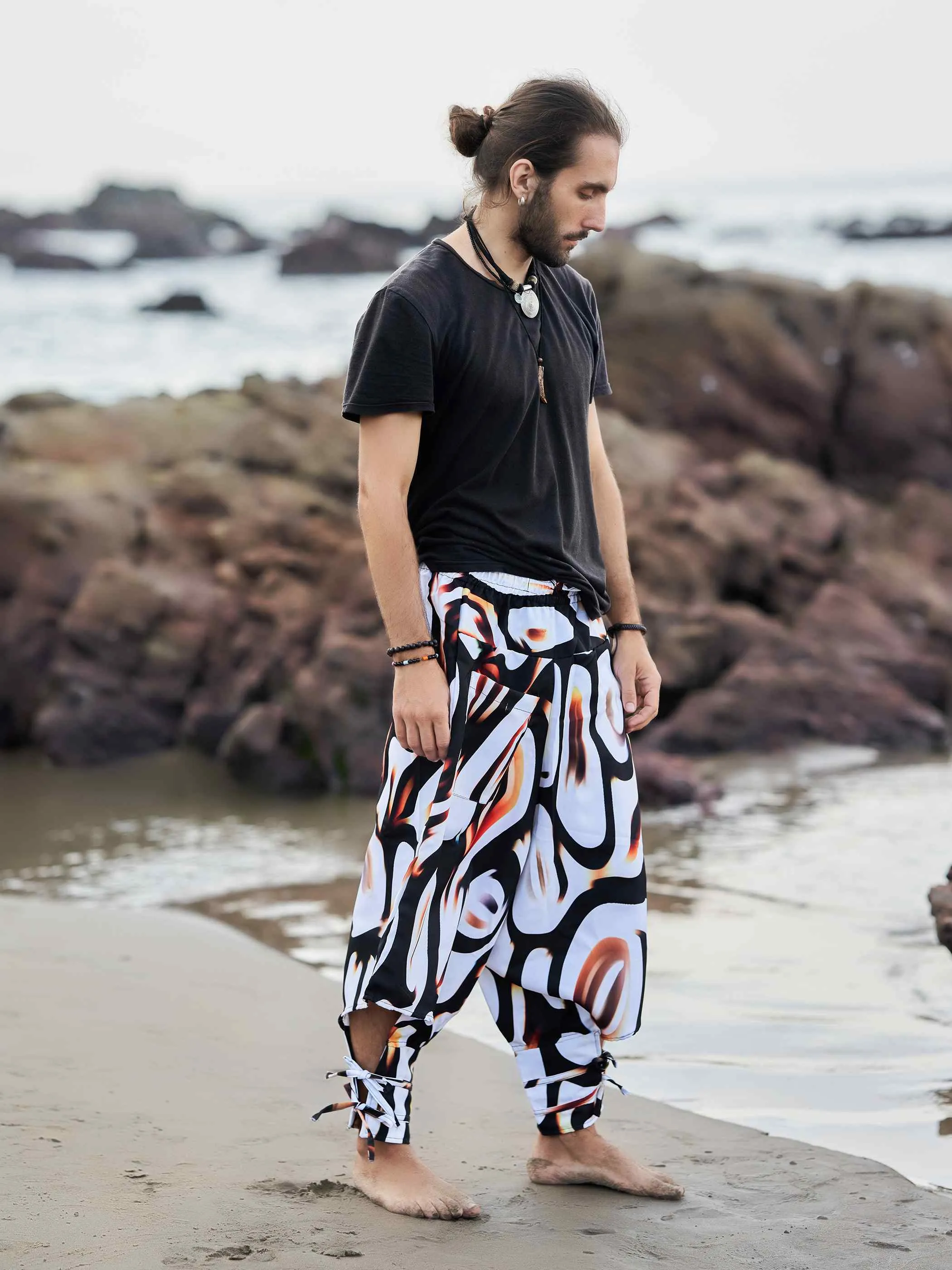 Men's Artistic Black White Vintage Hippy Harem Pants For Travel Yoga
